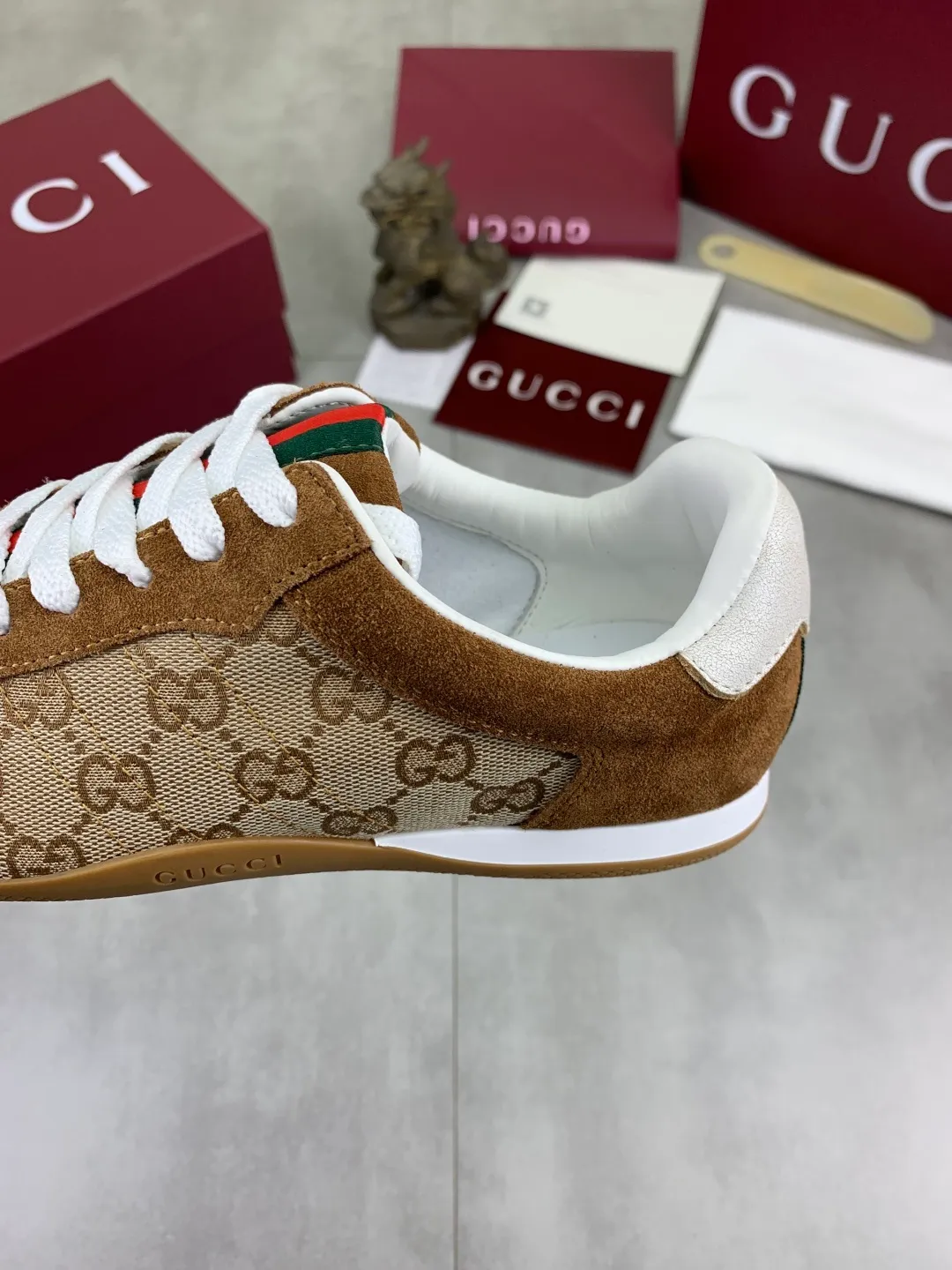 Men's shoes 💰P542 💰[New model] 🆘 The latest model from Gucci's official website 🎁Classic casual and fashionable men's shoes 👟Breaking hot model 💥The style is simple and elegant, exclusive for trendy men. Unique official website's latest brand elements 👑Gucci original decoration, fashionable and generous, the fabric is made of original soft calfskin➕Comfortable soft pigskin lining ✅The official website specifies wear-resistant rubber outsole_full of elasticity, classic model taken in real life🎬Color: 5️⃣colors available😍Number: 35-44